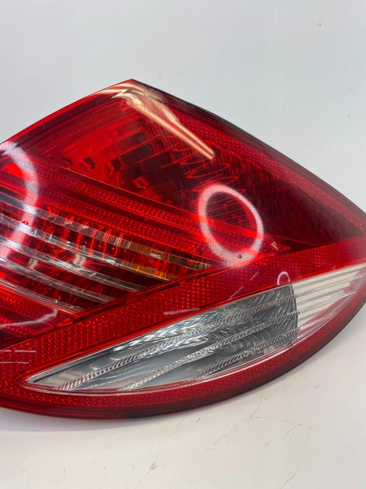 07-14 Mercedes-Benz CL55 CL600 CL65 Rear Right Tail Light Tail Lamp 216-820-1064