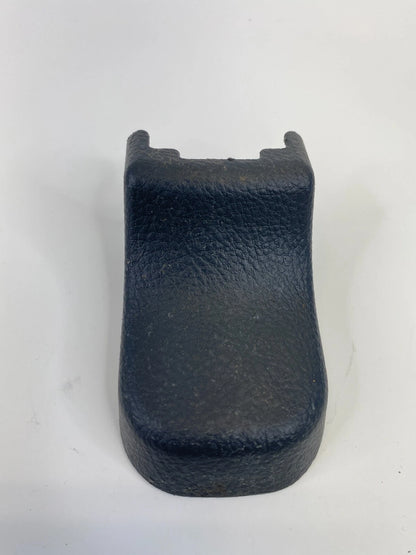 07-09 HYUNDAI SANTA FE FRONT LEFT SEAT RIGHT SIDE TRACK END COVER 88097-2B200