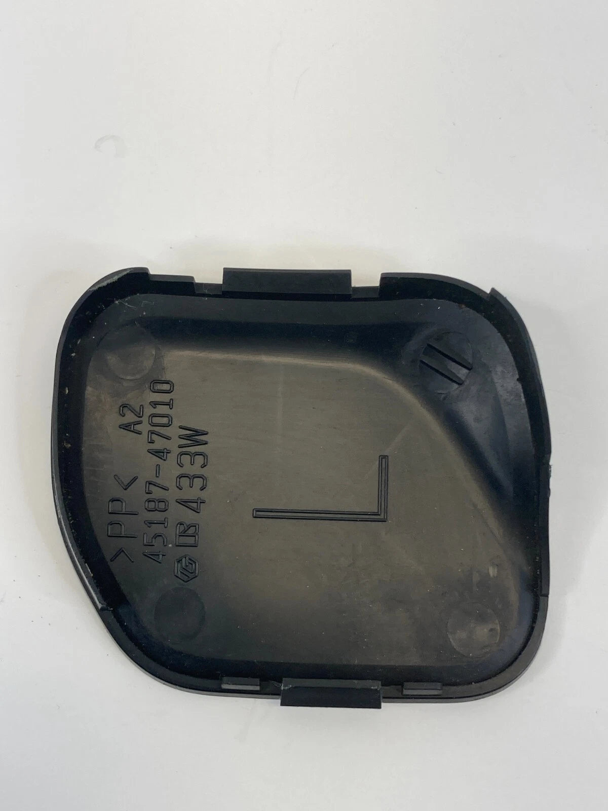 2010-2015 TOYOTA PRIUS STEERING WHEEL LEFT LOWER COVER TRIM BEZEL 4518747010
