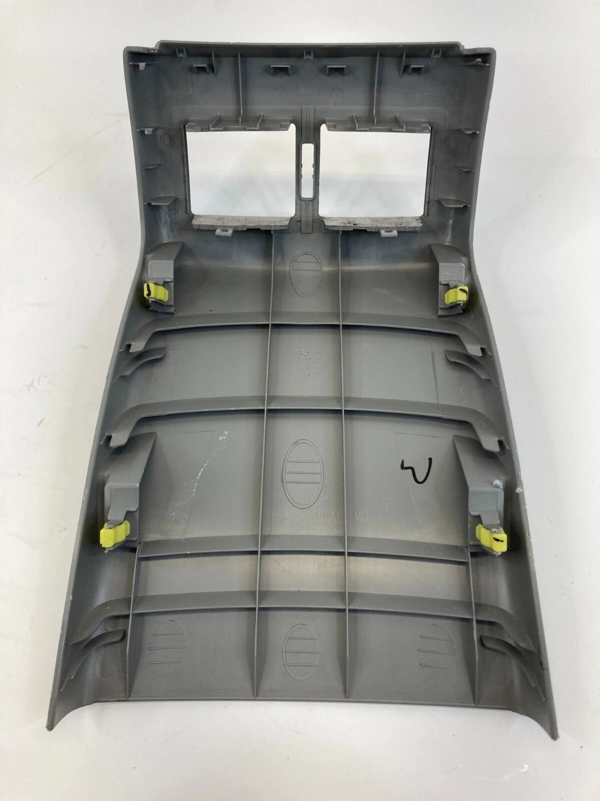 07-11 TOYOTA CAMRY REAR CENTER CONSOLE AC AIR VENT END PANEL 58923-06040 OEM