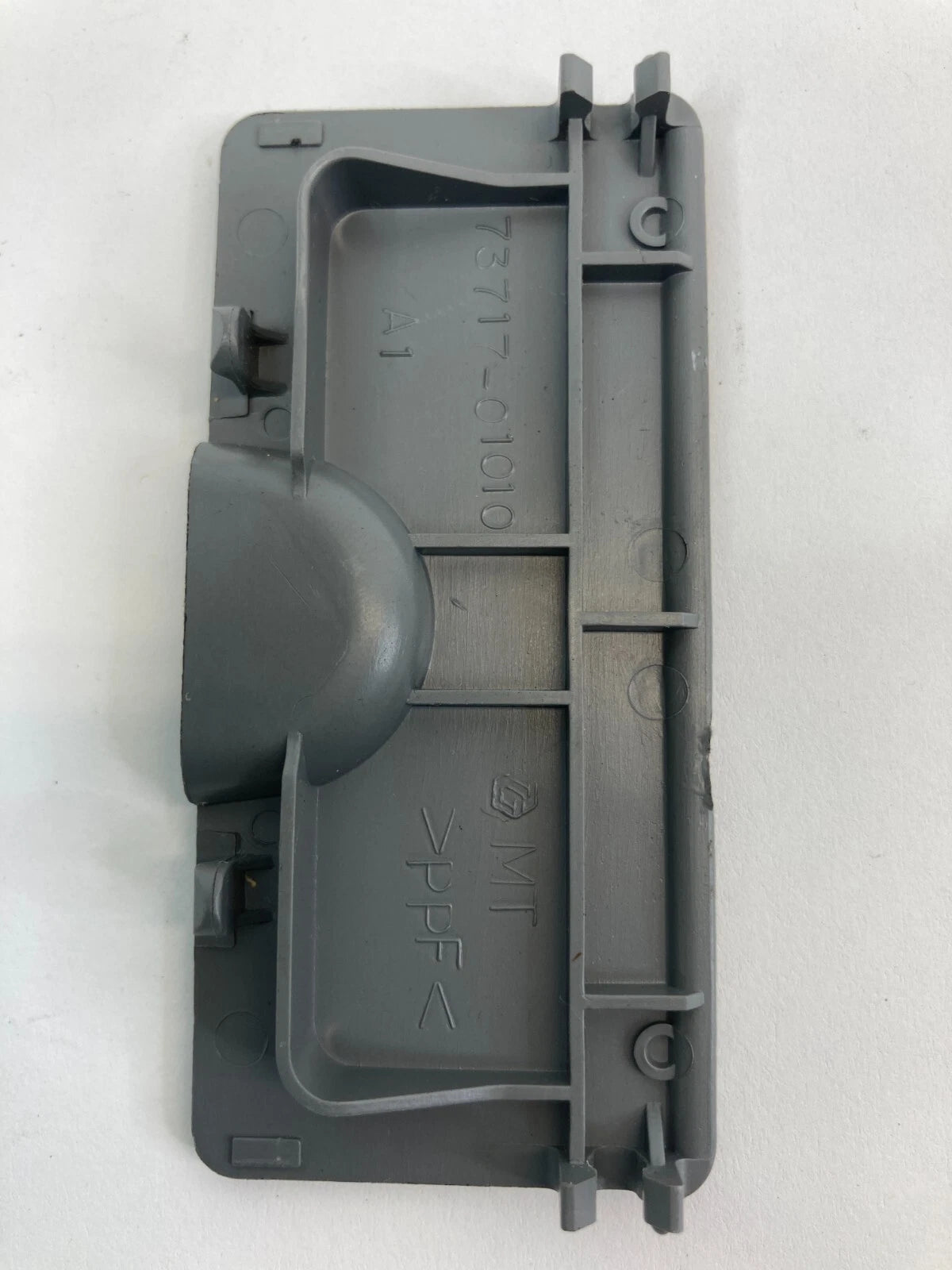 09 10 11 12 13 TOYOTA MATRIX HATCHBACK CHILD ANCHOR SEAT COVER TRIM 73717-01010
