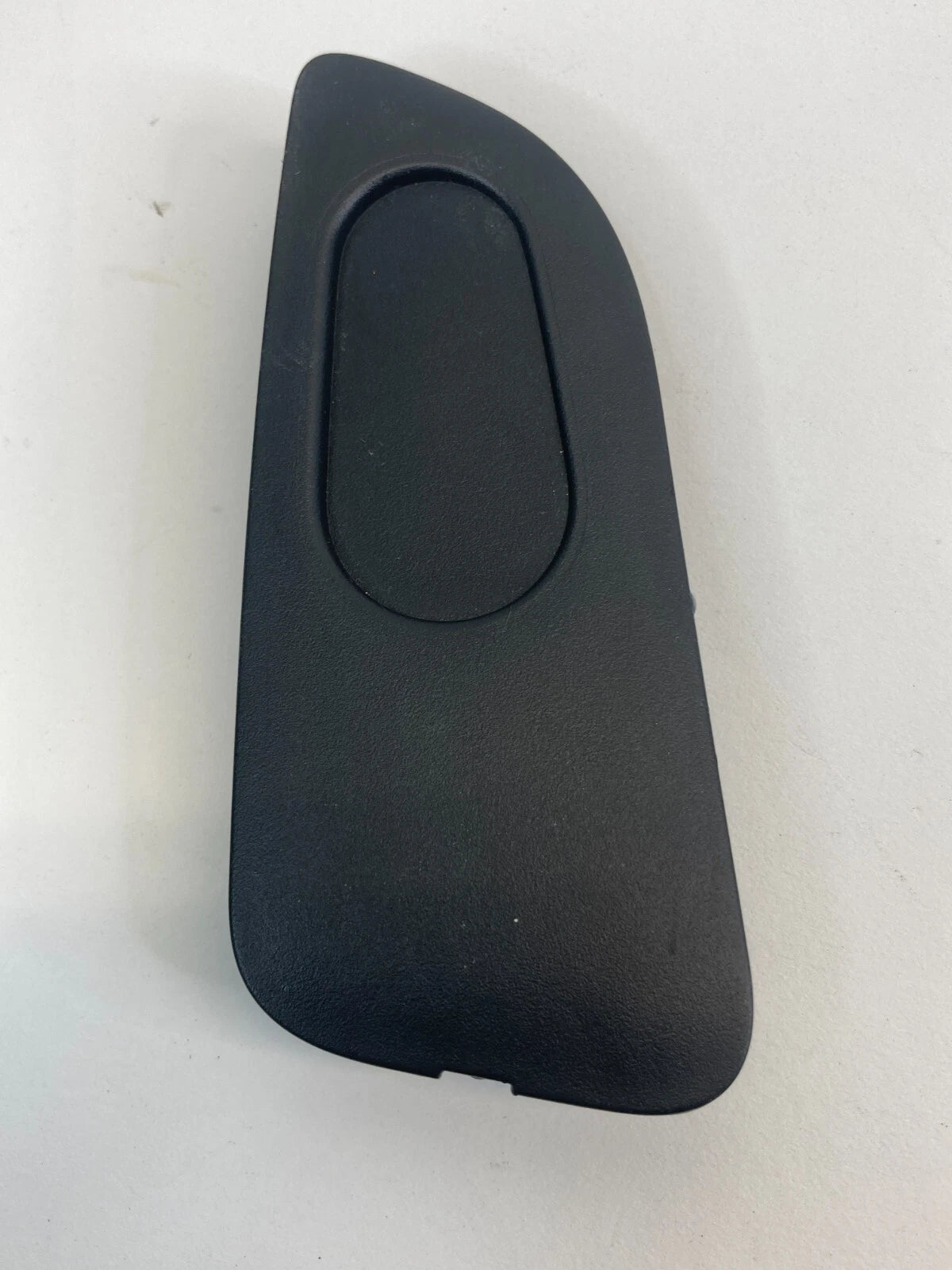 2011 2012 2013 2014 NISSAN JUKE FRONT RIGHT MASK SWITCH HOLE COVER 68486-1KA0A