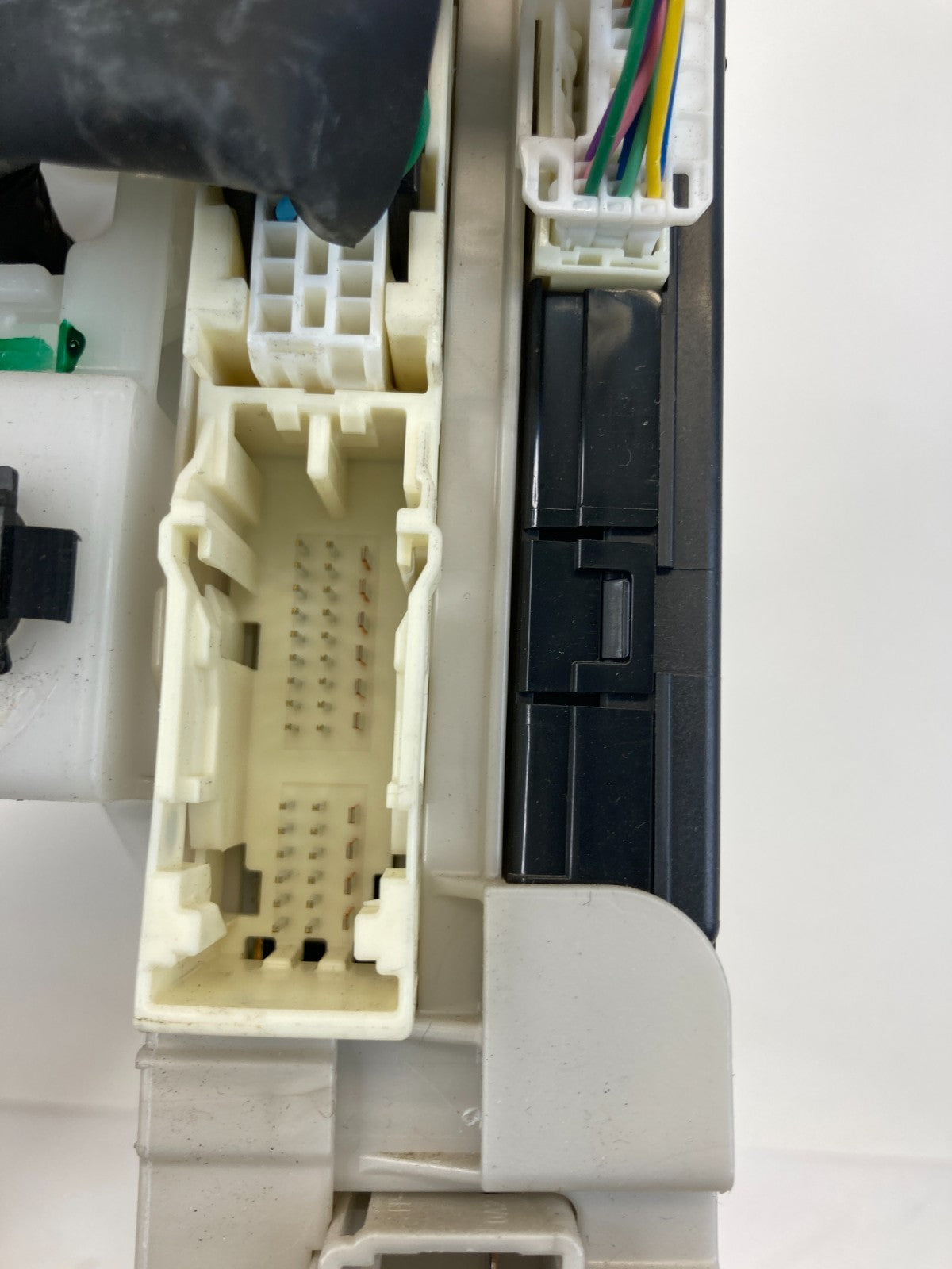 2010 Toyota Prius 1.8L AT Multiplex Network Body Control Module 89221-47120 OEM