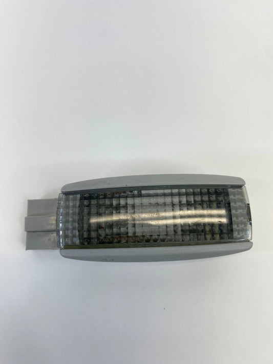1998-2010 VOLKSWAGEN BEETLE FRONT SUNVISOR LAMP SUN VISOR VANITY LIGHT 3B0947113