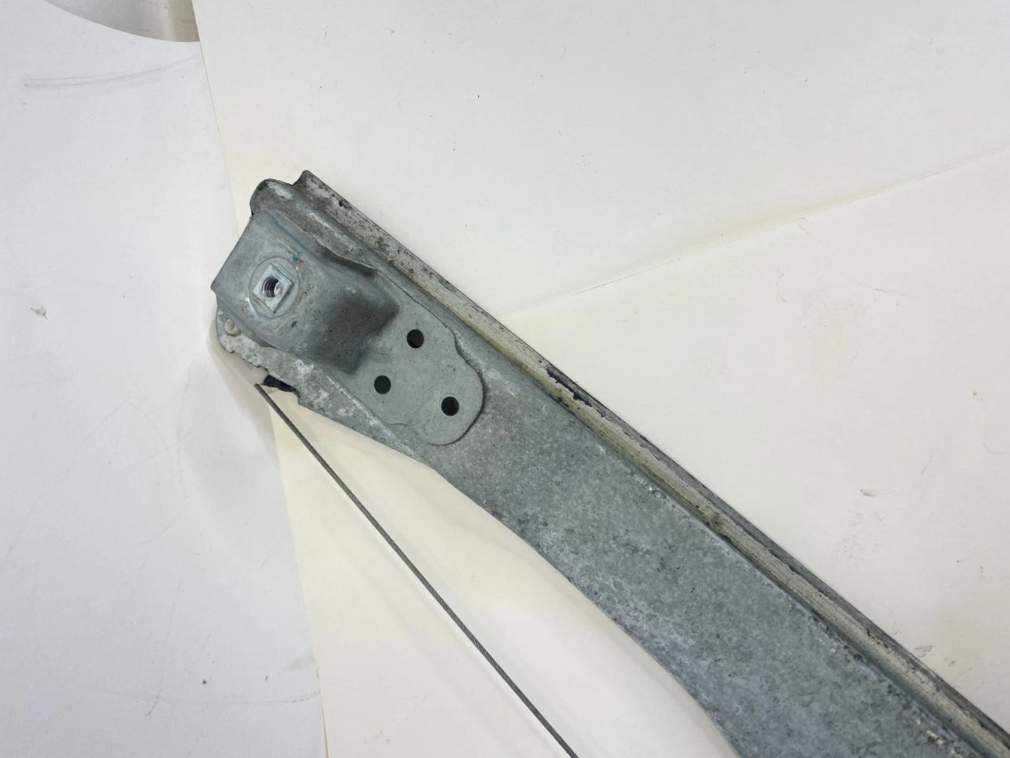 2008-2012 BUICK ENCLAVE REAR LEFT BACK SIDE DOOR WINDOW MOTOR W/ REGULATOR