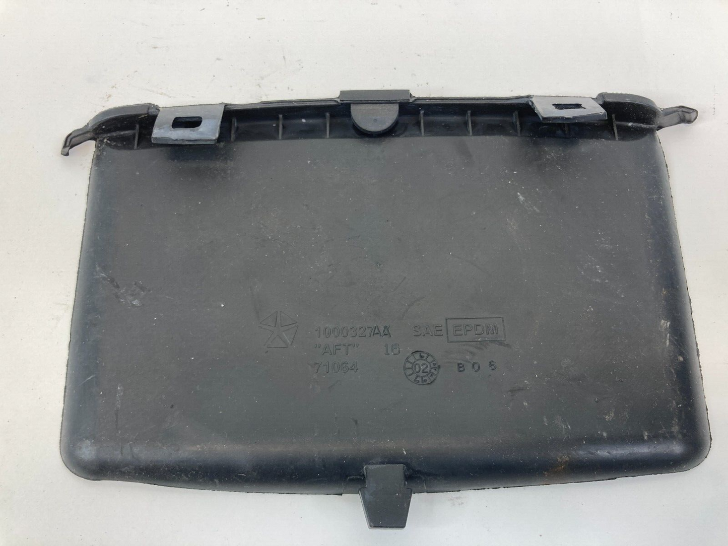 2003-2005 Dodge Ram 2500 Center Console Bin Storage Mat Insert Rubber 1000327AA