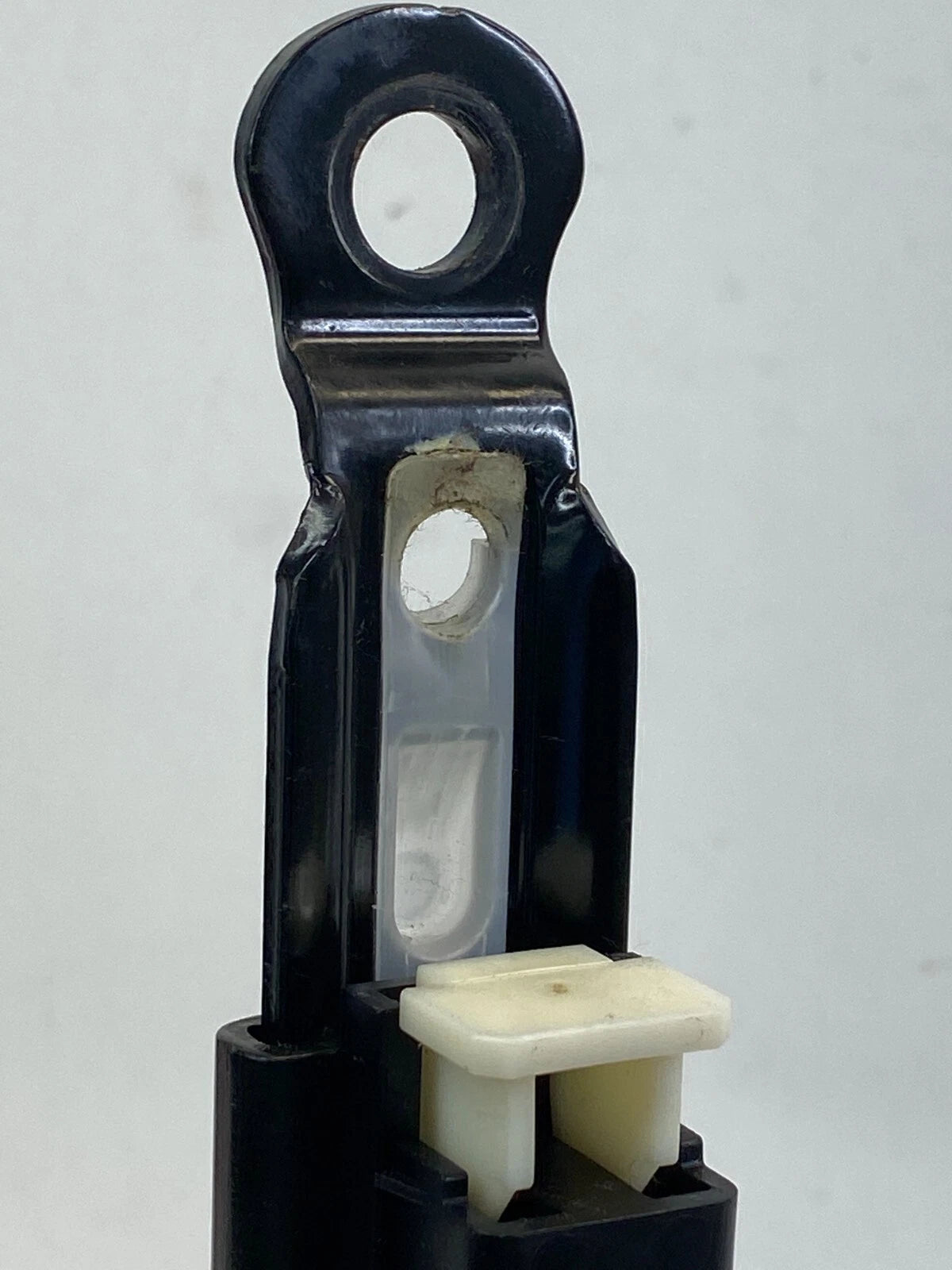 07 08 09 10 DODGE NITRO FRONT LEFT DRIVER SIDE SEAT BELT HEIGHT ADJUSTER OEM
