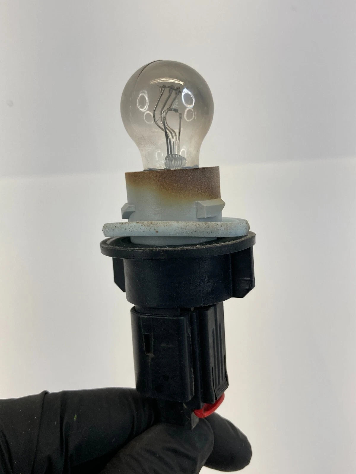 2008-2012 BUICK ENCLAVE FRONT RIGHT HEADLIGHT HEADLAMP SOCKET CONNECTOR OEM