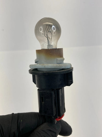 2008-2012 BUICK ENCLAVE FRONT RIGHT HEADLIGHT HEADLAMP SOCKET CONNECTOR OEM