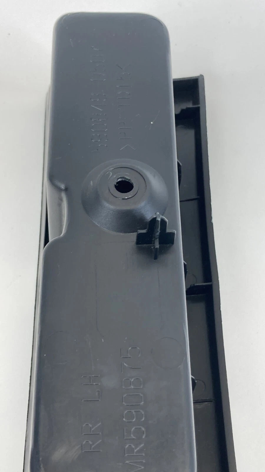 2004-2006 MITSUBISHI GALANT REAR LEFT SIDE DOOR WINDOW SWITCH BEZEL MR590875 OEM