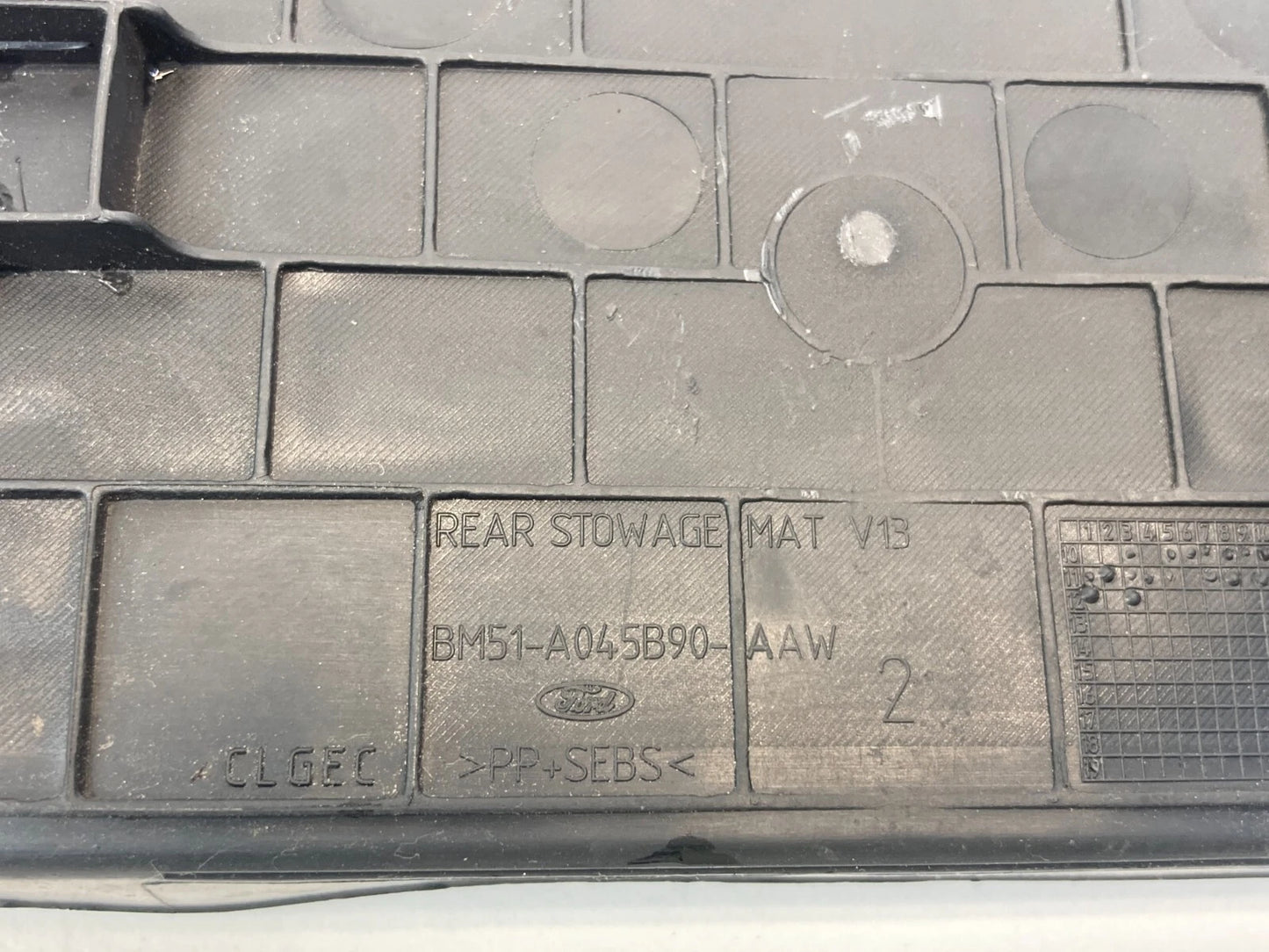 2012-2014 FORD FOCUS CENTER CONSOLE STORAGE COMPARTMENT MAT BM51-A045B90-AAW