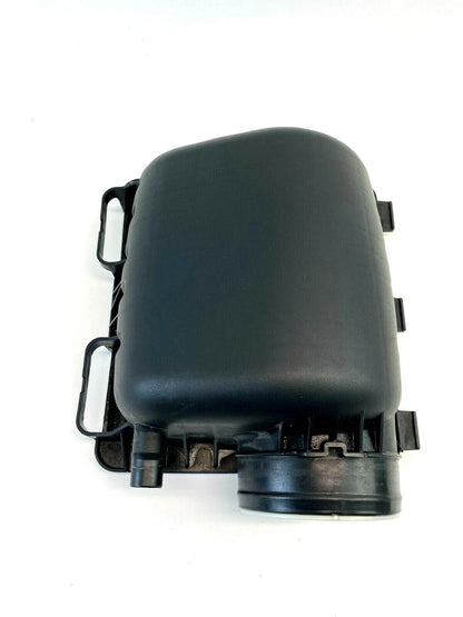 2009 2010 VOLKSWAGEN ROUTAN AIR CLEANER FILTER BOX HOUSING UPPER COVER PANEL OEM