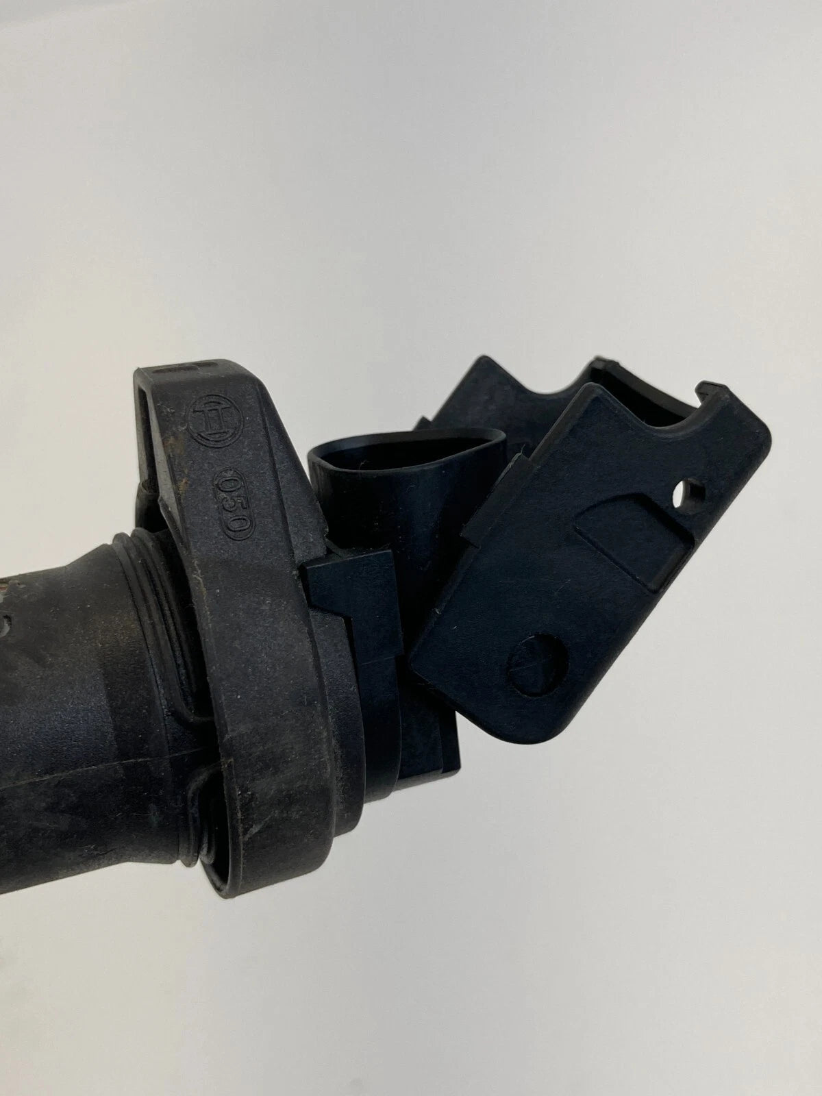 2003-2006 BMW 330XI 2003-2006 BMW 325XI 3.0L L6 ENGINE IGNITION COIL IGNITER OEM
