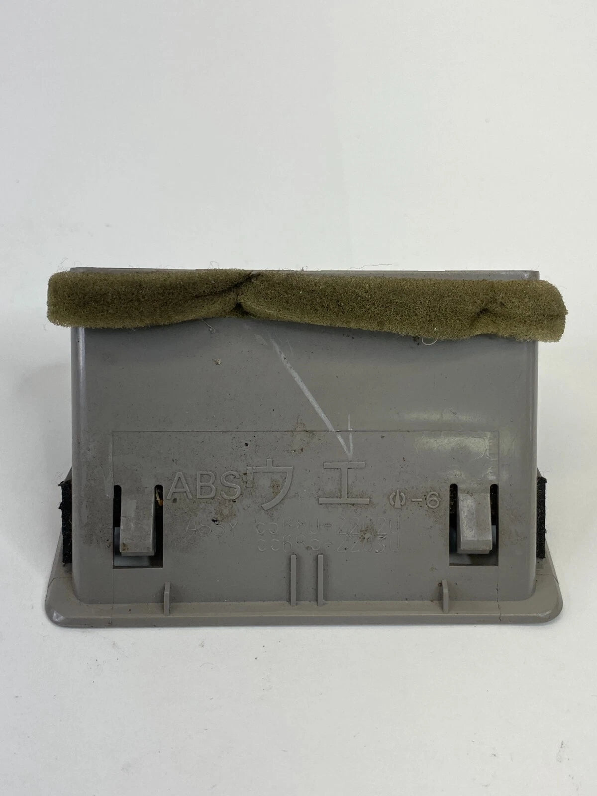 1998-2005 LEXUS GS300 DASH LH LEFT SIDE UNDER COLUMN A/C AIR VENT 55680-22020