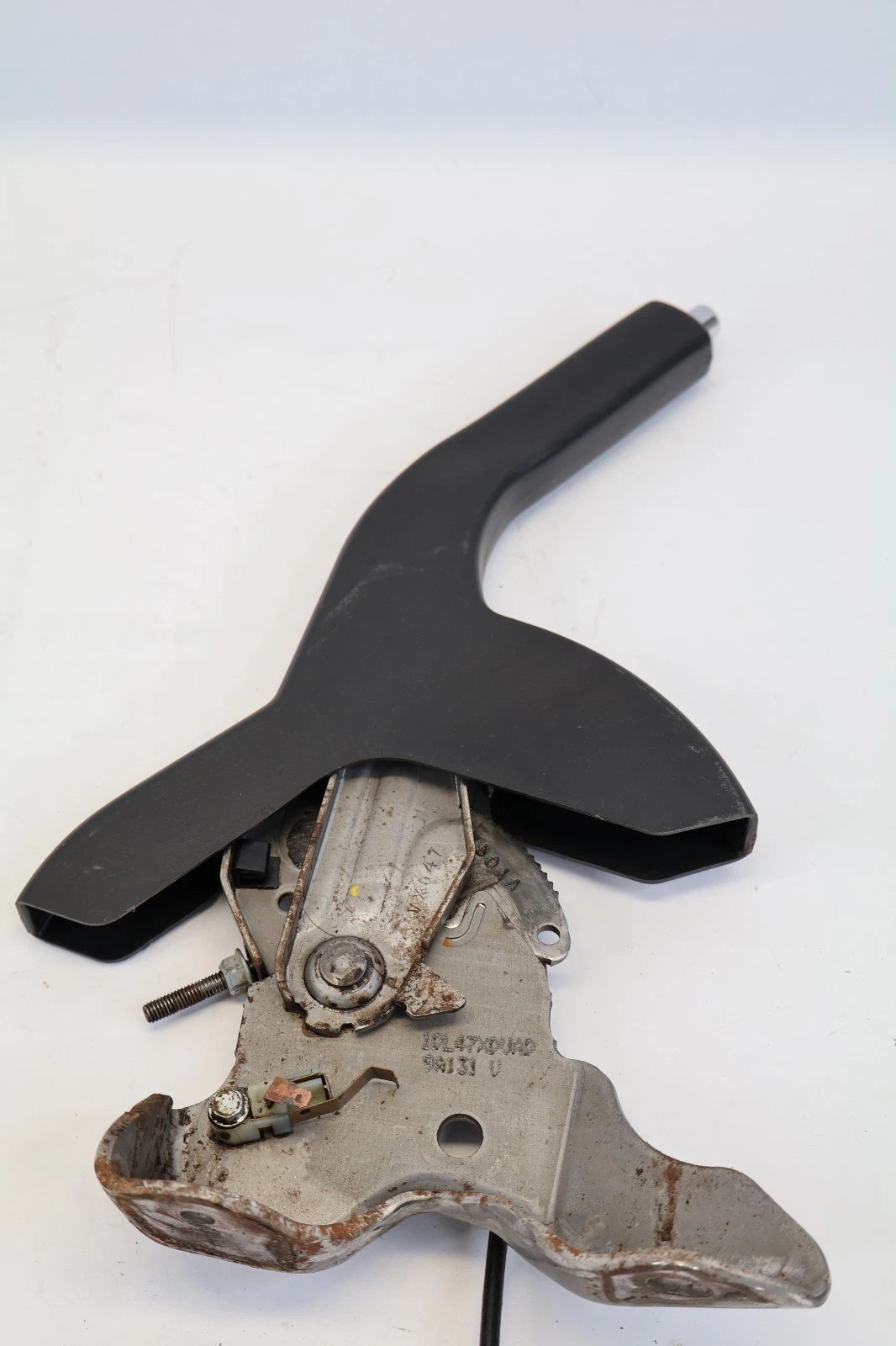 2008-2014 DODGE AVENGER CENTER EMERGENCY BRAKE LEVER HANDLE UNIT OEM FACTORY