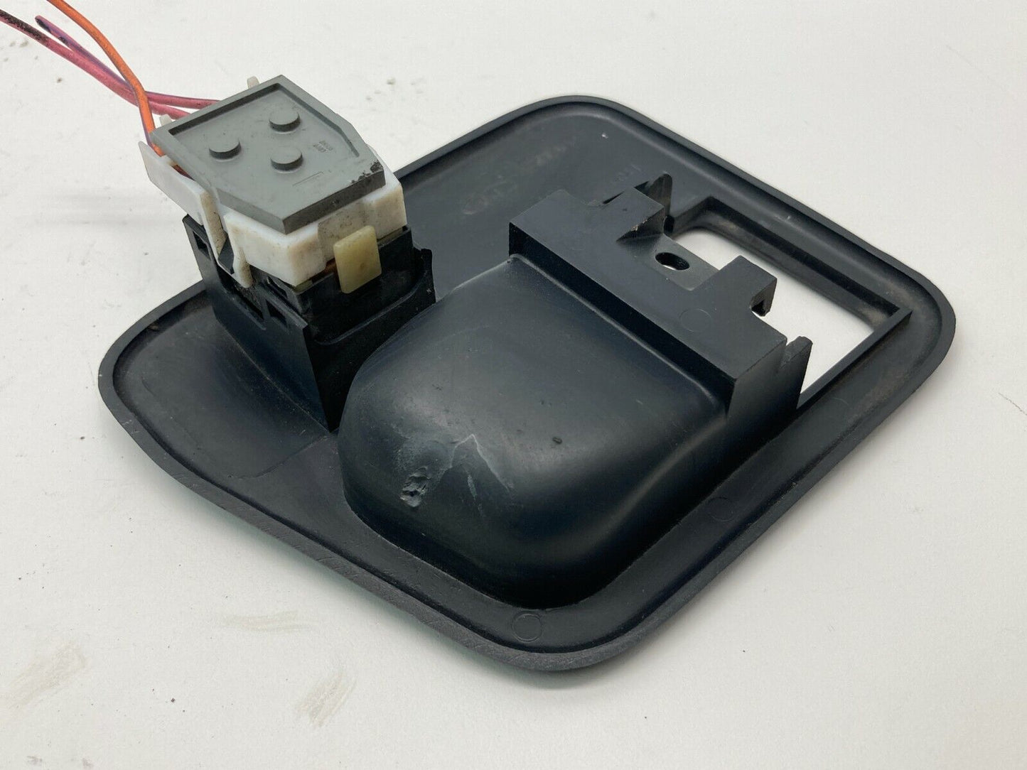 1992-1995 Dodge Caravan Front Right Side Door Handle Bezel w/ Lock Switch OEM