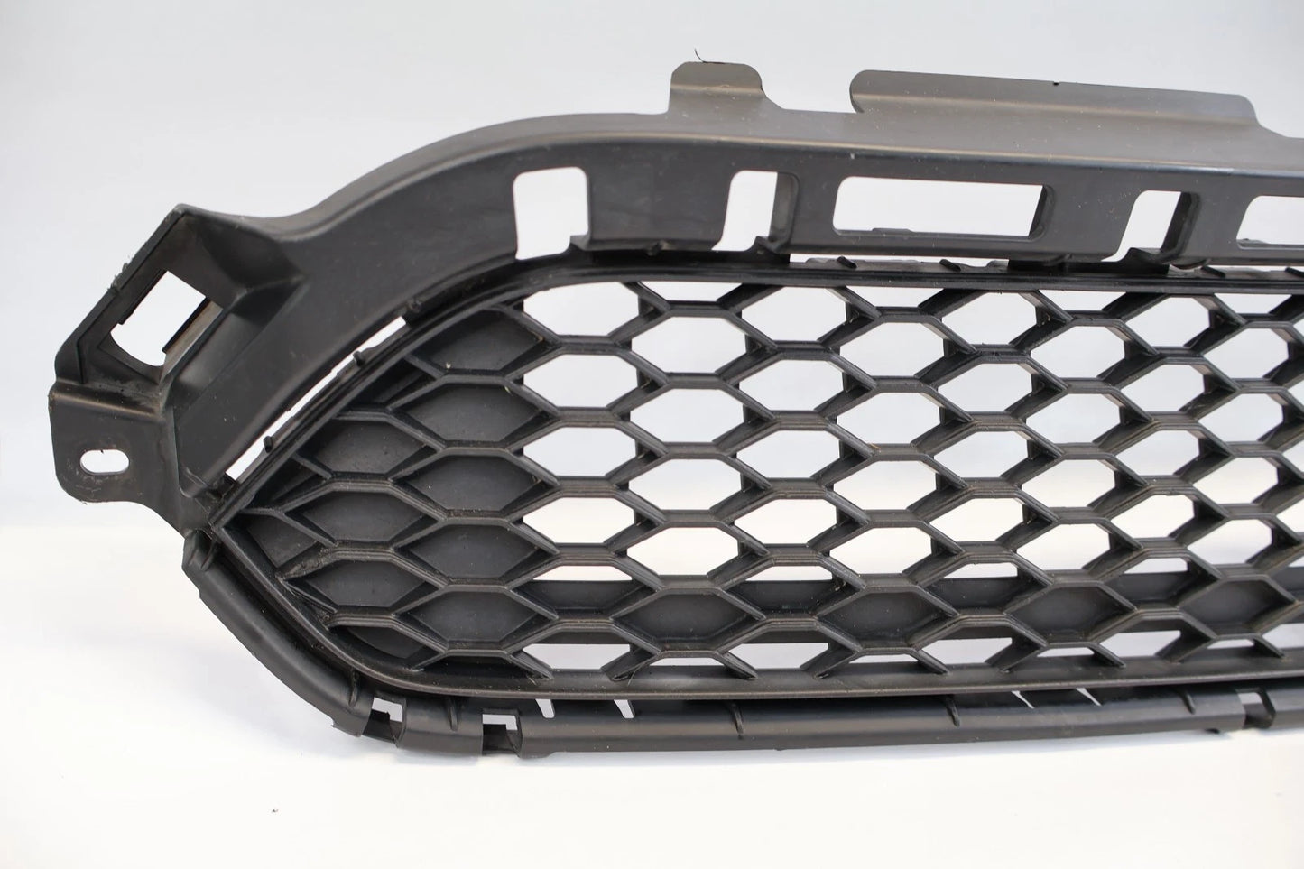 2016 2007 2018 HONDA PILOT FRONT BUMPER LOWER GRILLE GRILL 71113-TG7 OEM