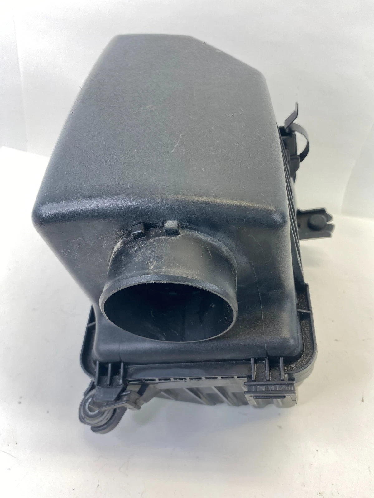 2012-2017 KIA RIO 1.6L ENGINE AIR CLEANER FILTER BOX HOUSING 28110-1W170 OEM