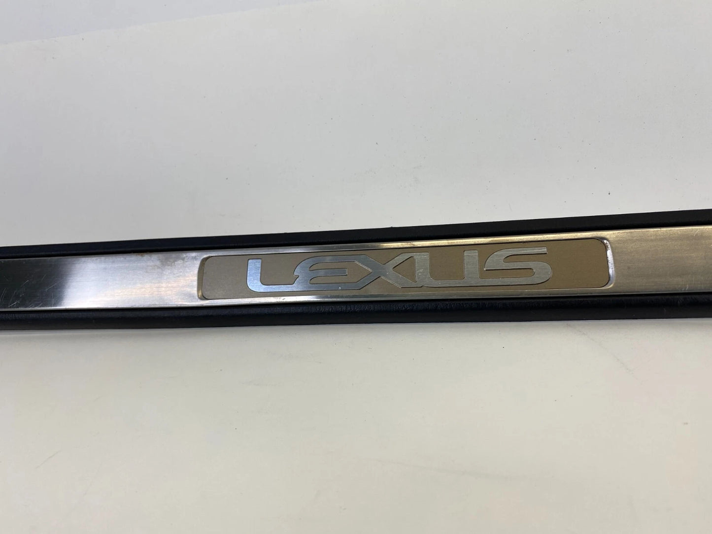 2000-2003 LEXUS RX300 FRONT RIGHT PASSENGER DOOR SILL SCUFF PLATE OEM 6791148020