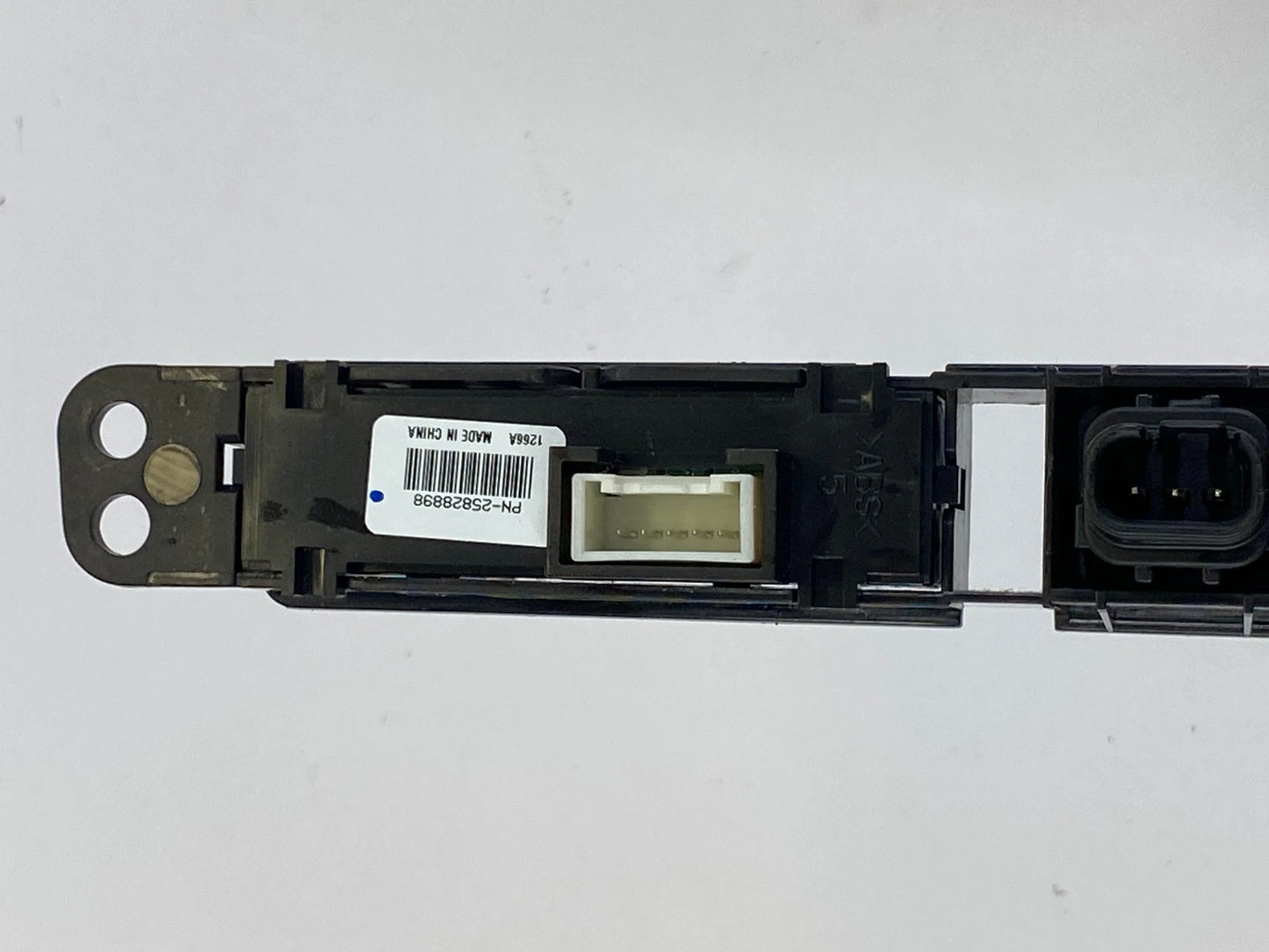 2009-2012 CHEVY TRAVERSE DASH HAZARD LIGHT INFO CONTROL SWITCH PANEL 25828898
