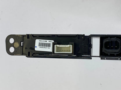 2009-2012 CHEVY TRAVERSE DASH HAZARD LIGHT INFO CONTROL SWITCH PANEL 25828898