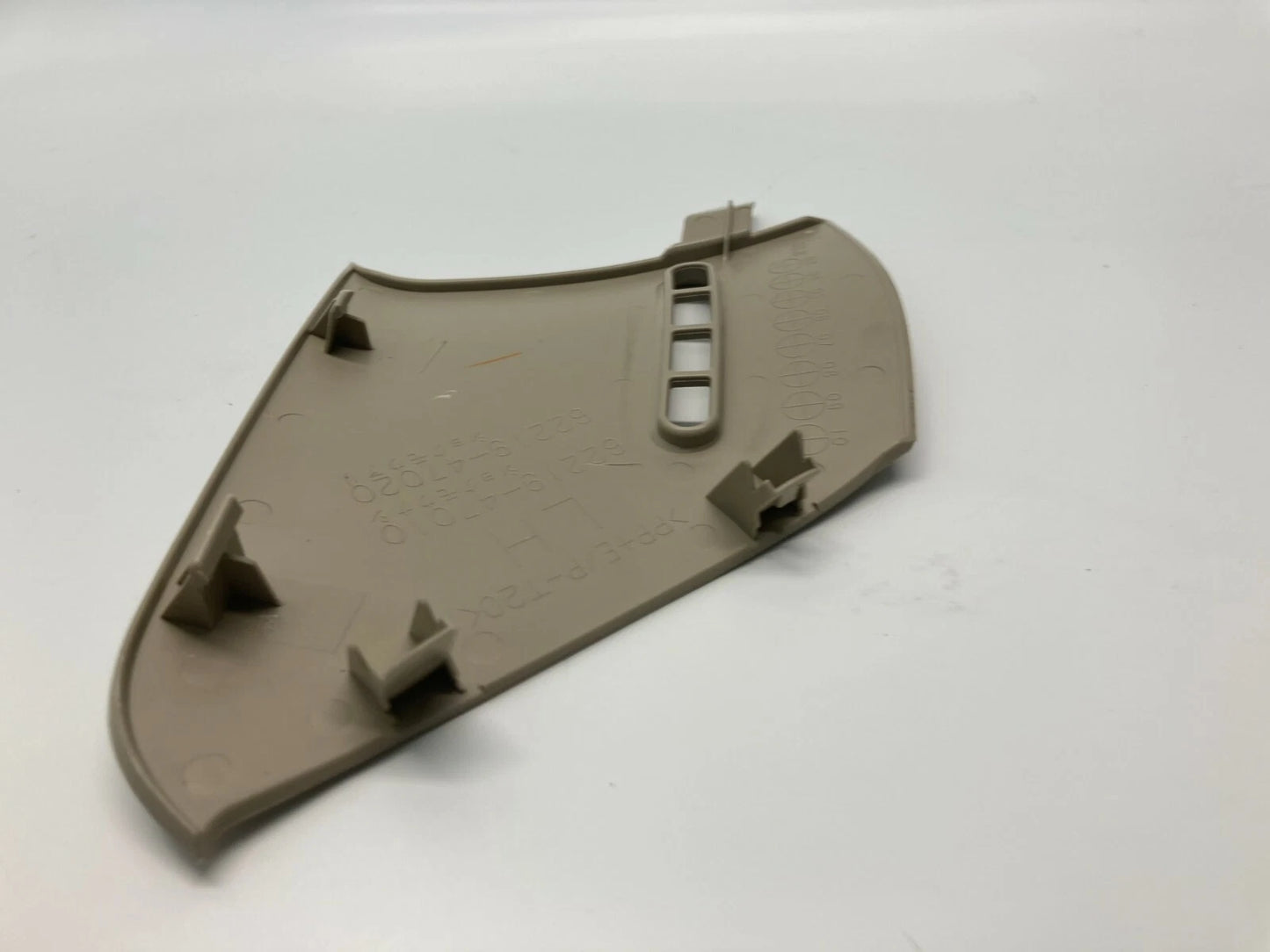 2004-2009 TOYOTA PRIUS FRONT LEFT CORNER PILLAR TRIM PANEL END COVER 62219-47020