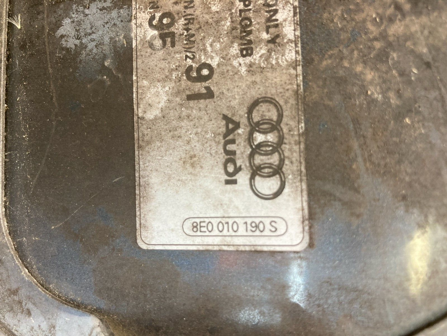 2002 03 04 2005 Audi A4 Quattro Fuel Filler Door Gas Tank Lid Cover 8E0010190S