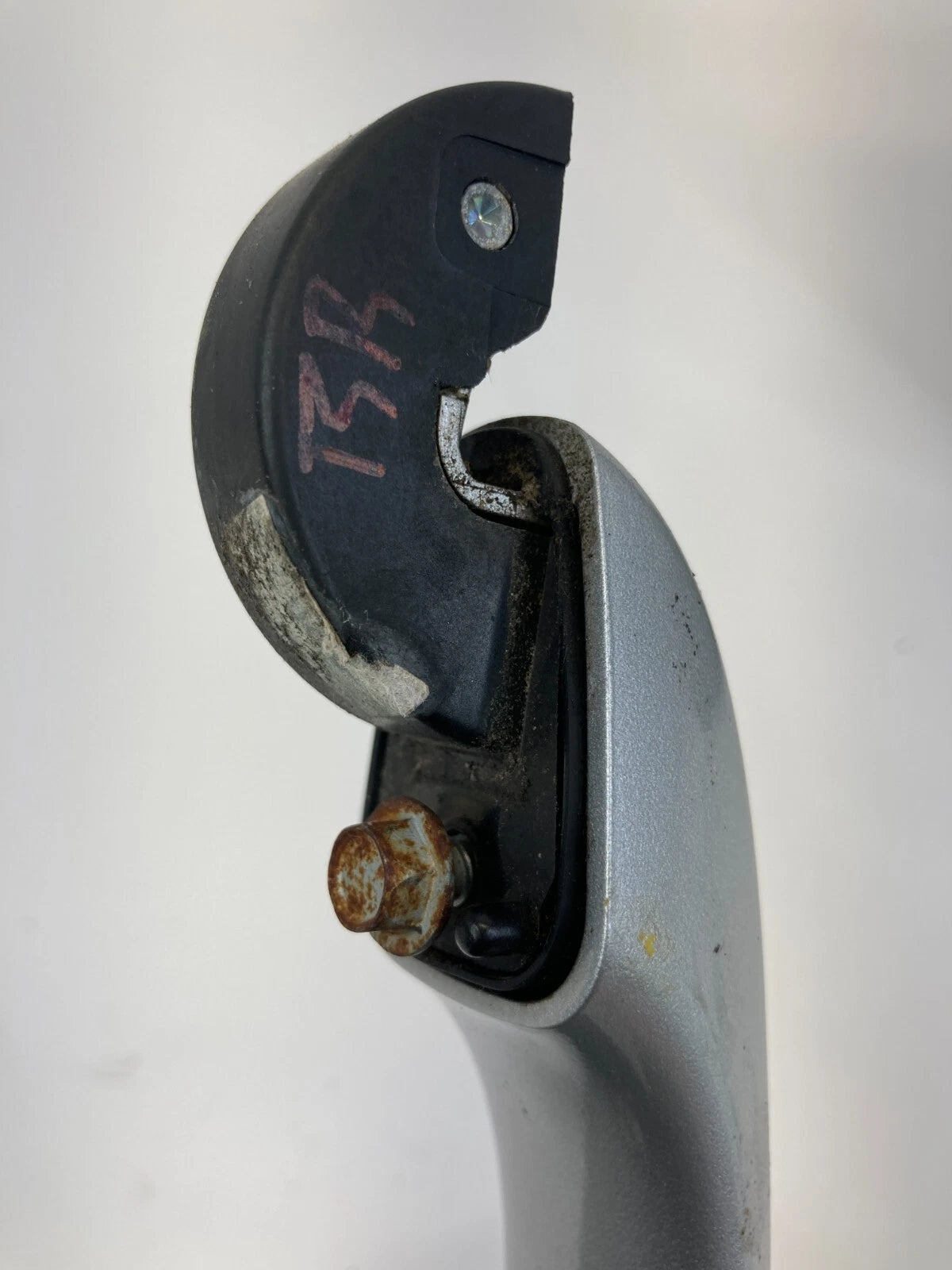 2009-2014 VOLKSWAGEN ROUTAN REAR RIGHT BACK SIDE EXTERIOR OUTSIDE DOOR HANDLE