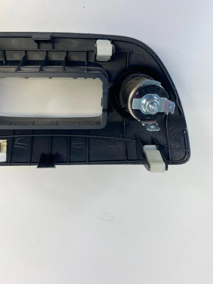 10-13 KIA SOUL CENTER CONSOLE LOWER DASH POWER OUTLET HOUSING W TRIM 84746-2K200