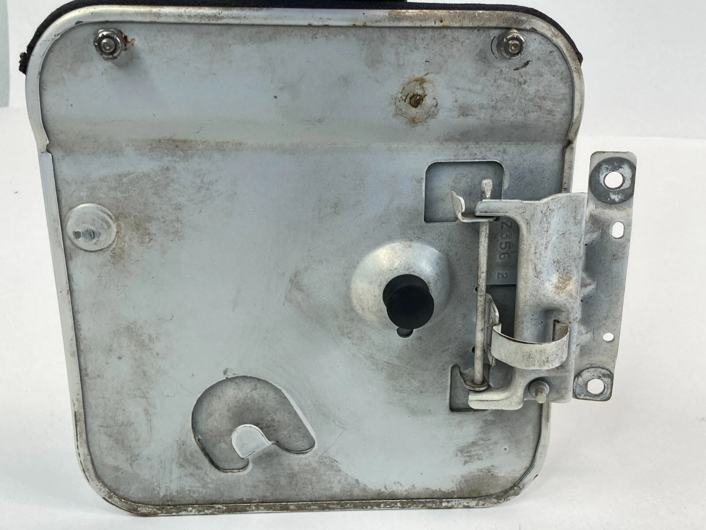 06 07 08 09 10 11 CADILLAC DTS SEDAN FUEL FILLER TANK DOOR GAS LID COVER OEM