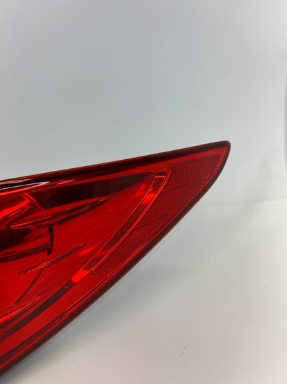 2012-2014 Hyundai Accent GLS Rear Right Passenger Side Tail Light Lamp Taillight