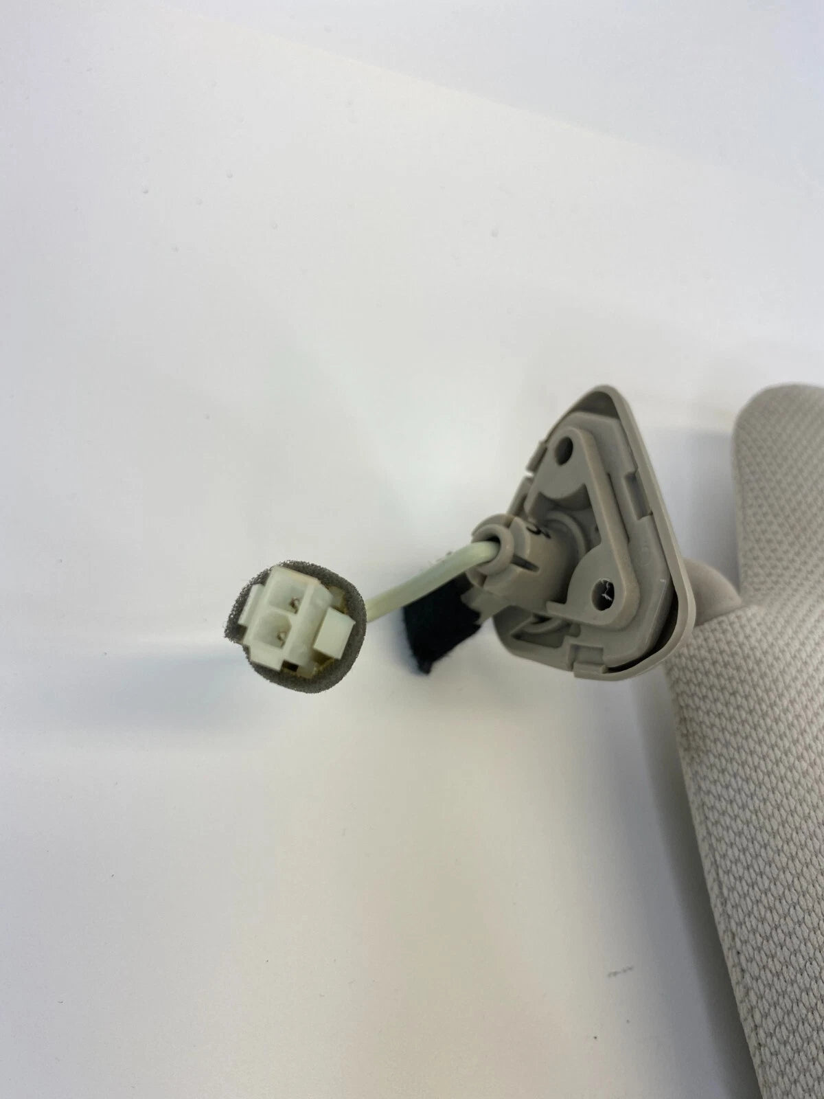 2006-2010 INFINITI M35 M45 RIGHT PASSENGER SUNVISOR SUN VISOR SHADE CLOTH OEM