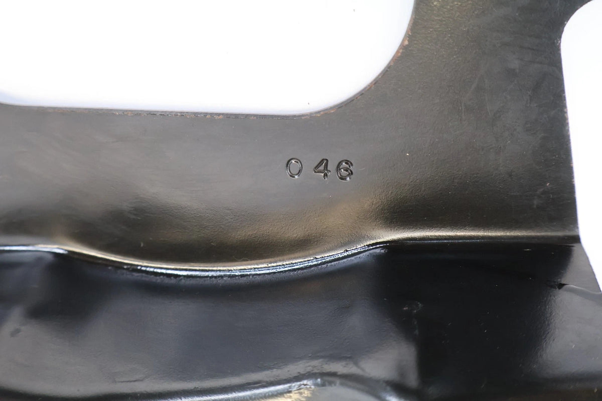 2012-2018 FORD FOCUS BATTERY TRAY HOLDER LOWER BOTTOM BRACKET MOUNT OEM