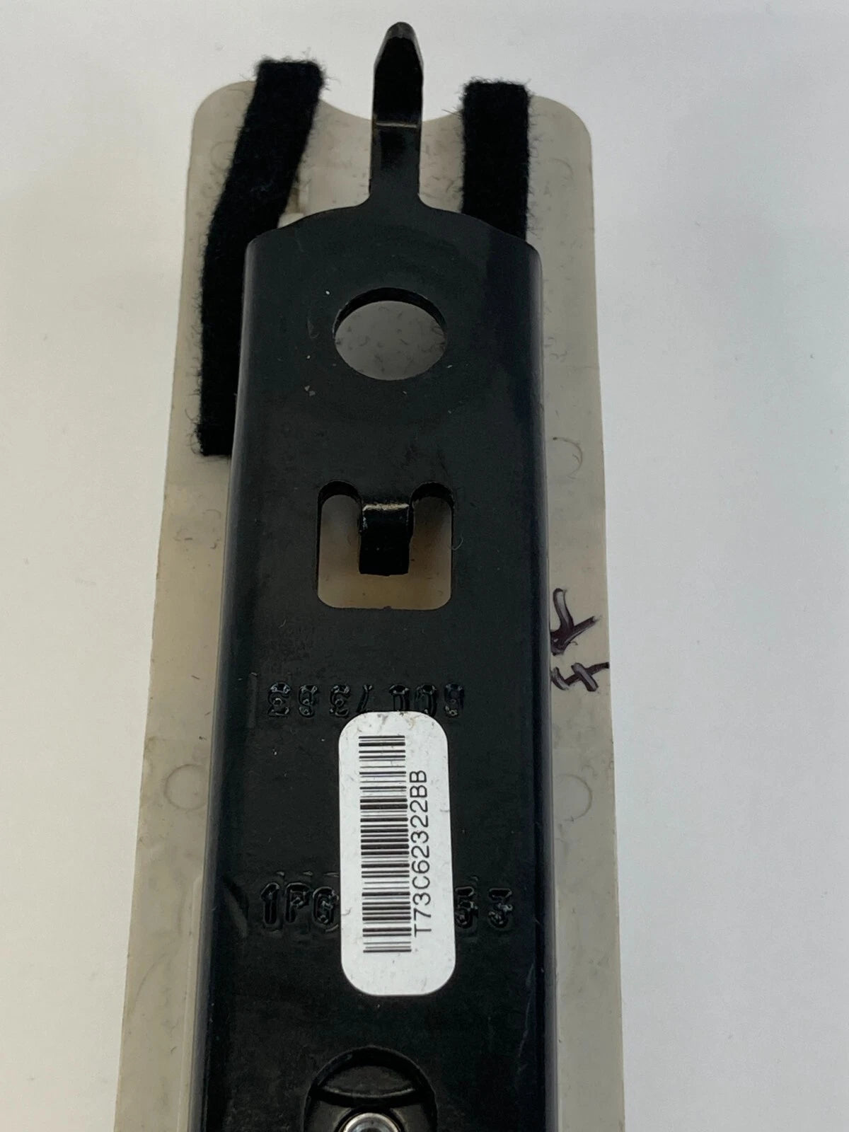 2008-2012 FORD ESCAPE FRONT RIGHT PASSENGER SIDE SEAT BELT HEIGHT ADJUSTER OEM