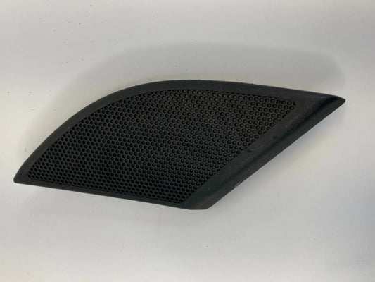 2012-2015 CHEVROLET CAPTIVA SPORT REAR RIGHT DOOR AUDIO TWEETER COVER 96627976