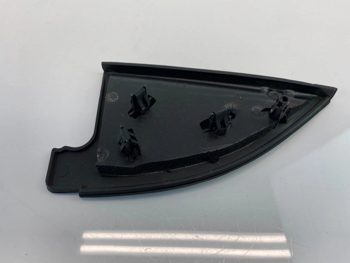 2000-2004 KIA SPECTRA REAR LEFT DOOR INTERIOR CORNER COVER TRIM PANEL GARNISH