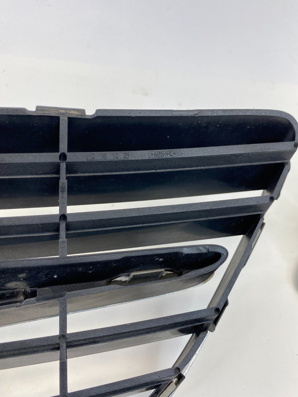 2003-2007 Saab 9-3 Sedan Front Bumper Radiator Center Grille Set of 3 12787225