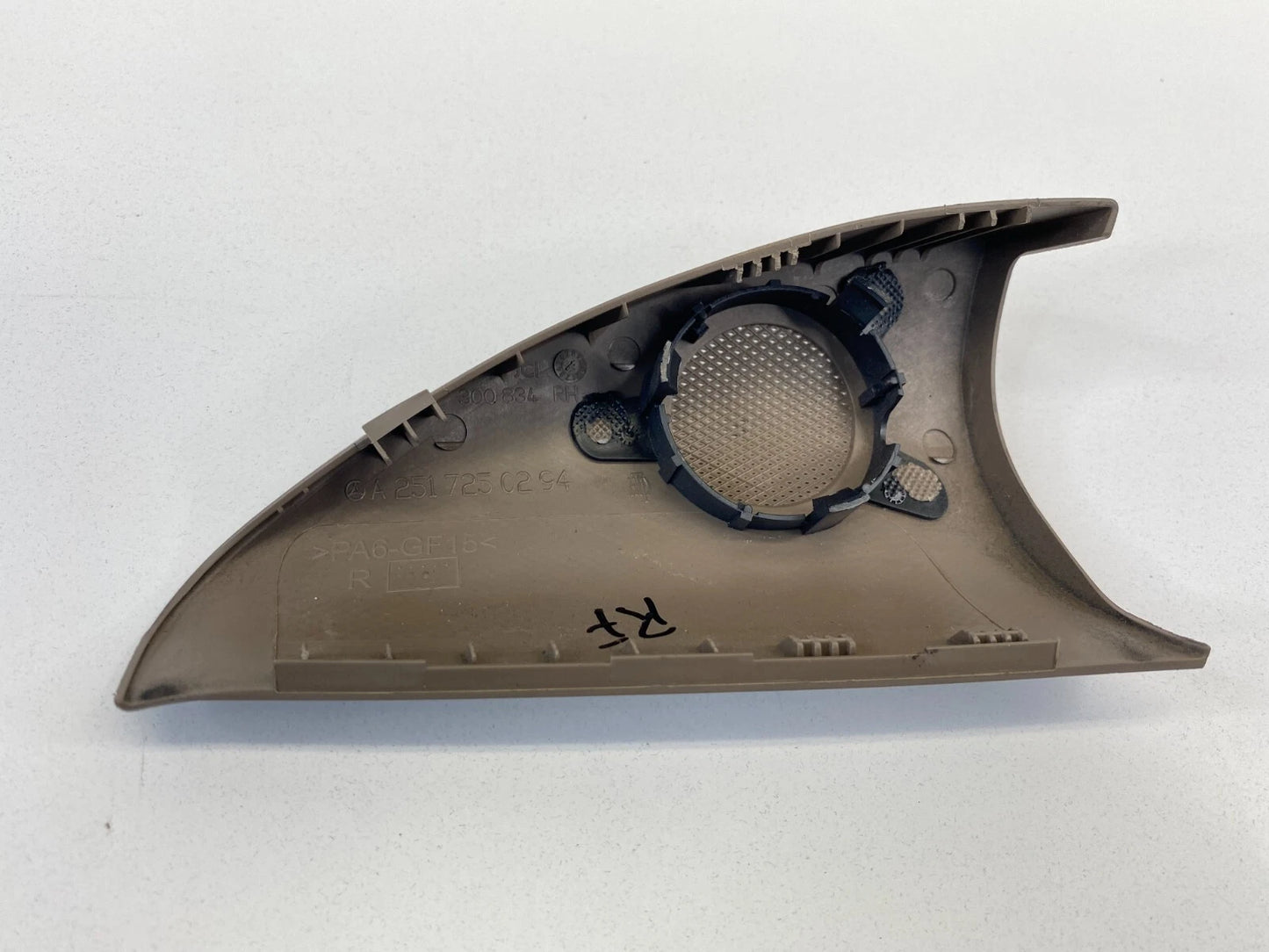 06-12 MERCEDES-BENZ R350 FRONT RIGHT SIDE TWEETER CORNER COVER A2517250294