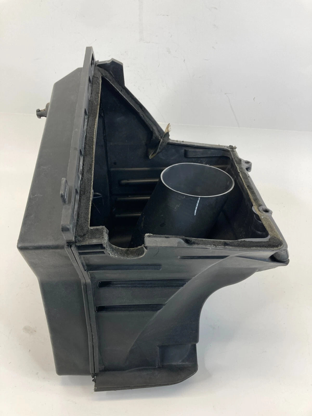 2005 PONTIAC GRAND PRIX 3.8L ENGINE AIR CLEANER INTAKE FILTER BOX ASSEMBLY OEM