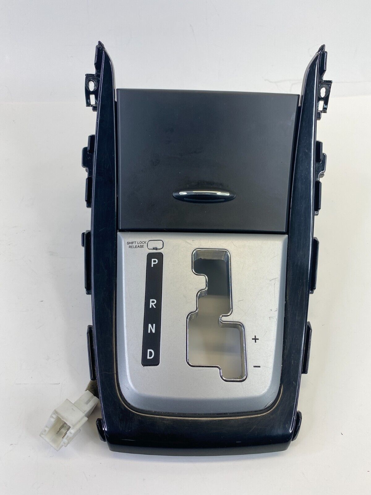 2011 2012 Hyundai Elantra A/T Center Console Shifter Trim Bezel 84655-3X450 OEM