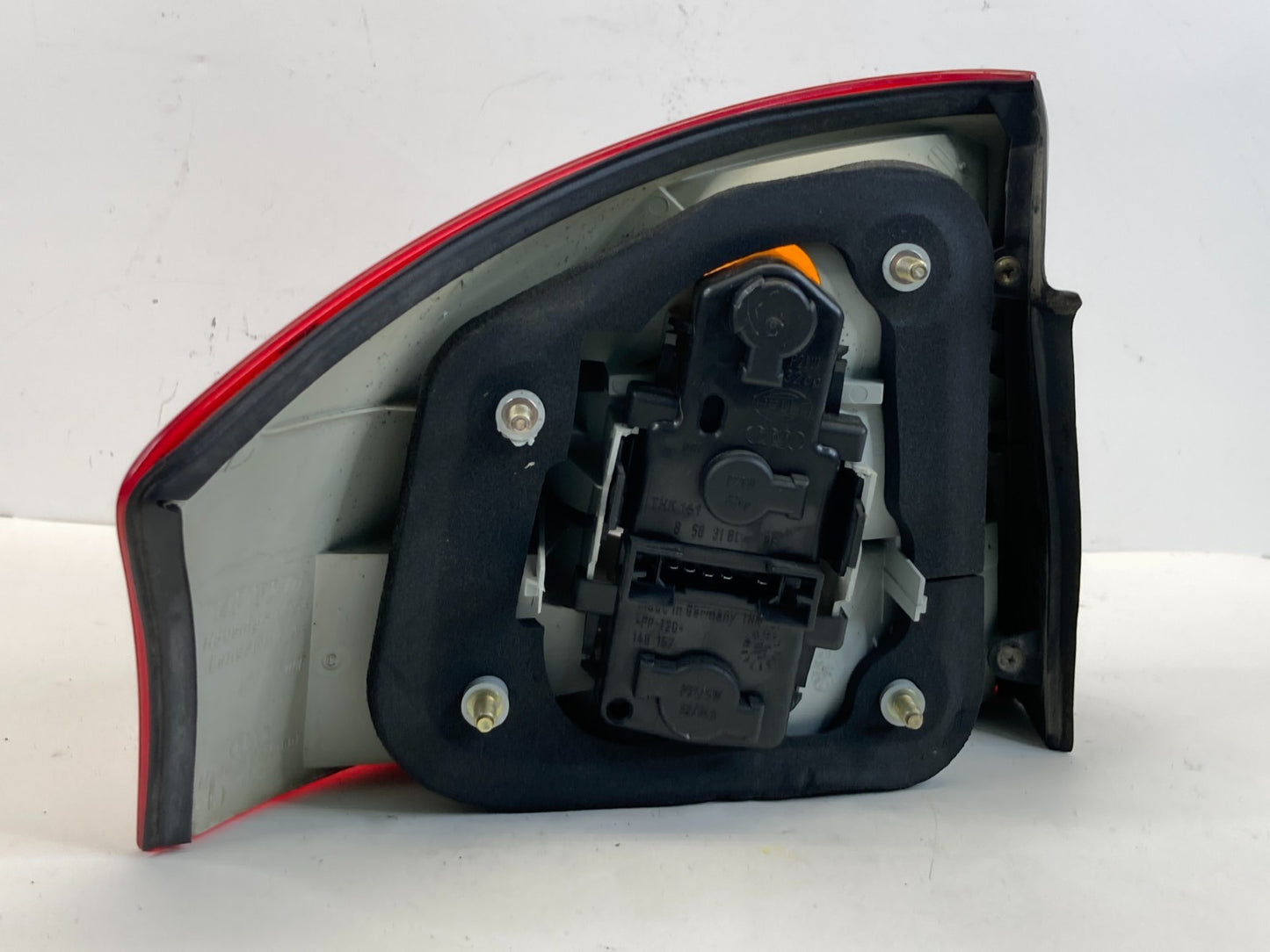 02-04 Audi A6 Quattro Sedan Right Passenger Tail Light Taillight 4B5945096 OEM