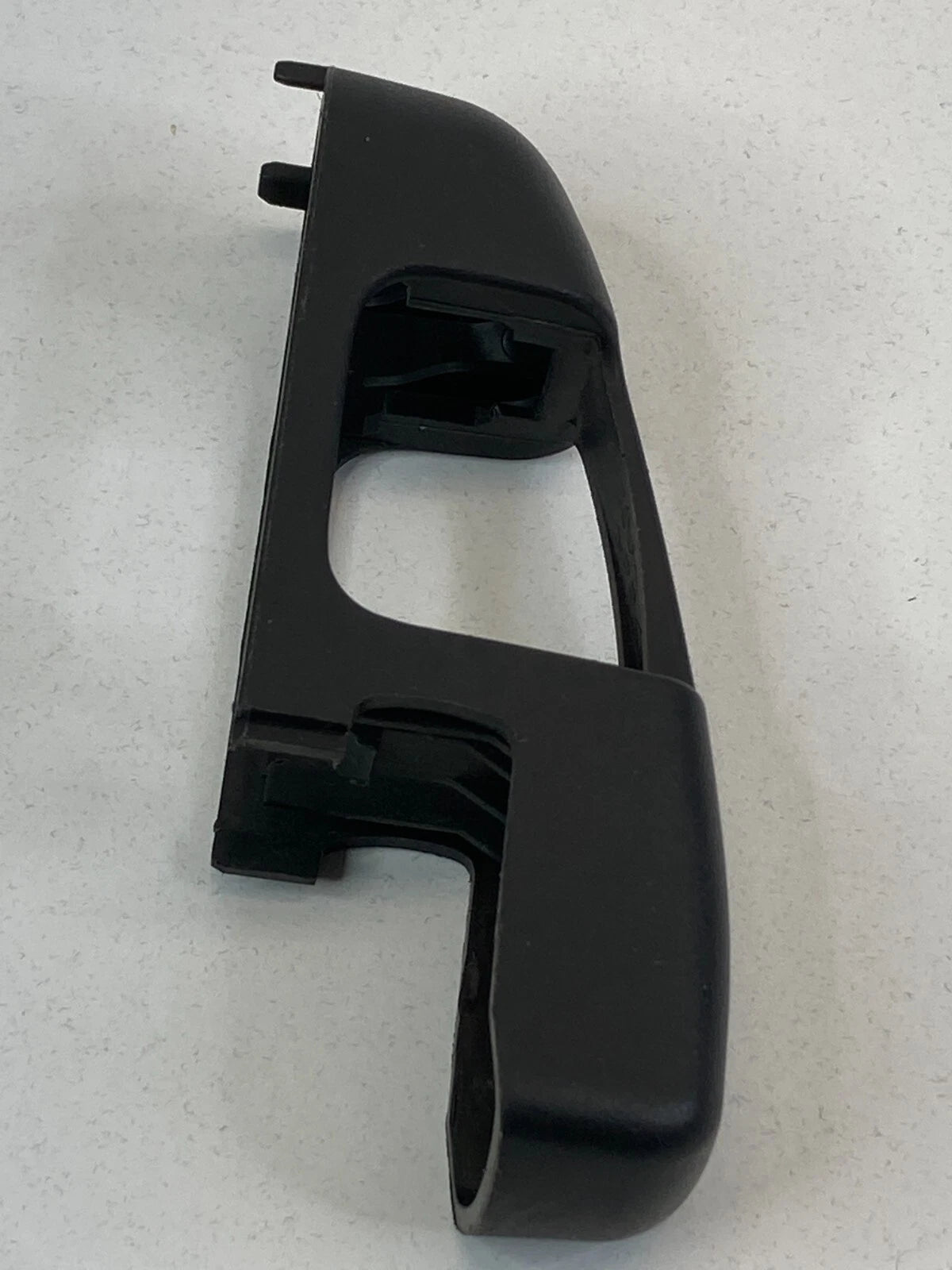 2006 PONTIAC TORRENT LEFT SEAT BELT HEIGHT ADJUSTER HANDLE BOLT ANCHOR COVER OEM