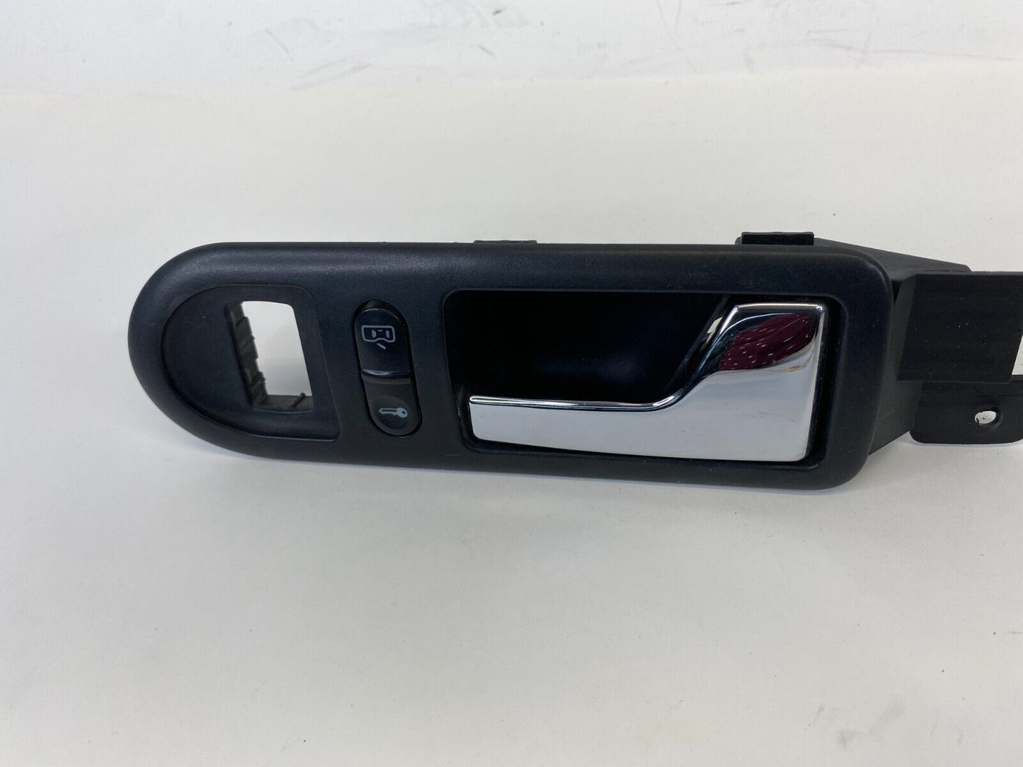 99-05 Volkswagen Jetta Front Right Inner Door Handle w/ Lock Switch 1J1-837-114