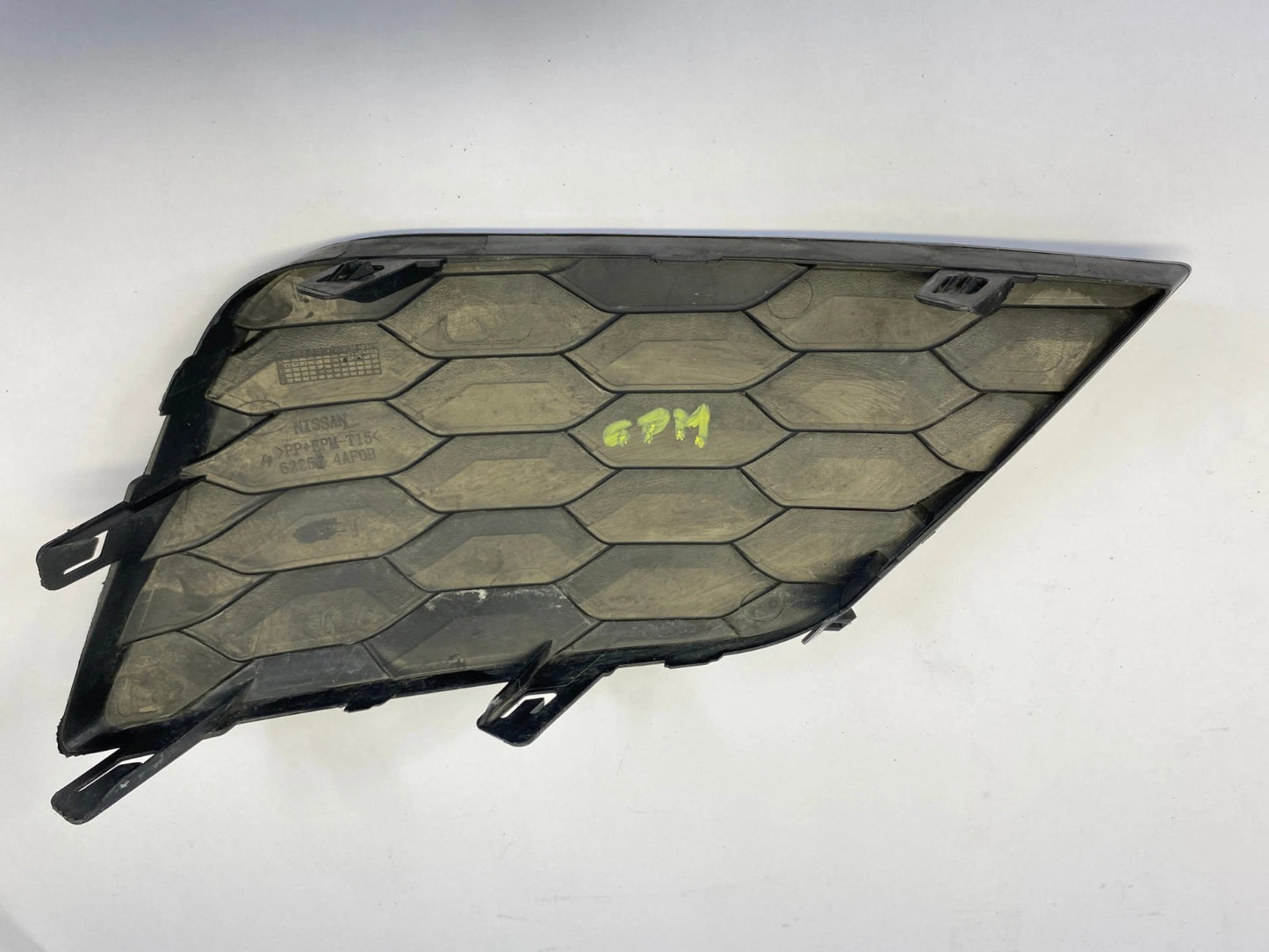 16-19 NISSAN SENTRA FRONT LEFT SIDE FOG LIGHT LAMP GRILLE COVER 62257-4AF0B OEM
