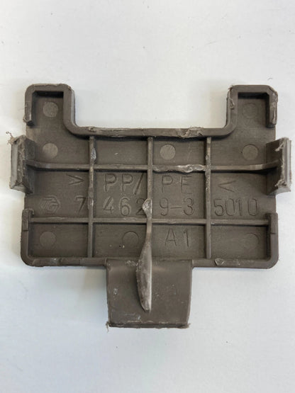 1996-2002 TOYOTA 4RUNNER ASSIST STRAP HOLE COVER TRIM BEZEL 74629-35010