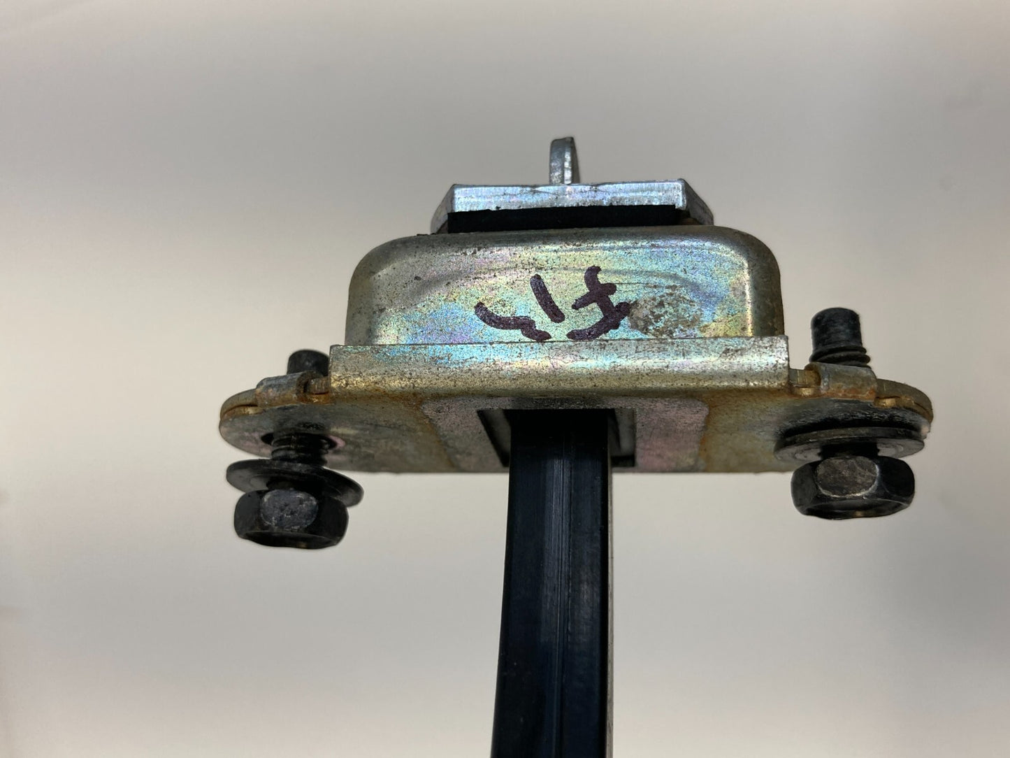 2009-2011 Nissan Maxima Front Right Side Door Check Stop Stopper Hinge Detent