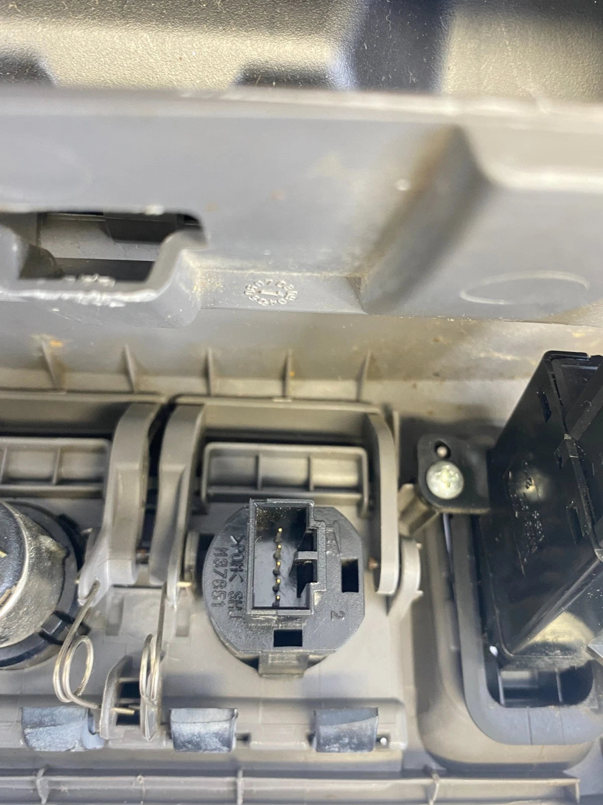 05-10 HONDA ODYSSEY CENTER LOWER DASHBOARD STORAGE COMPARTMENT 77290SHJA230M1