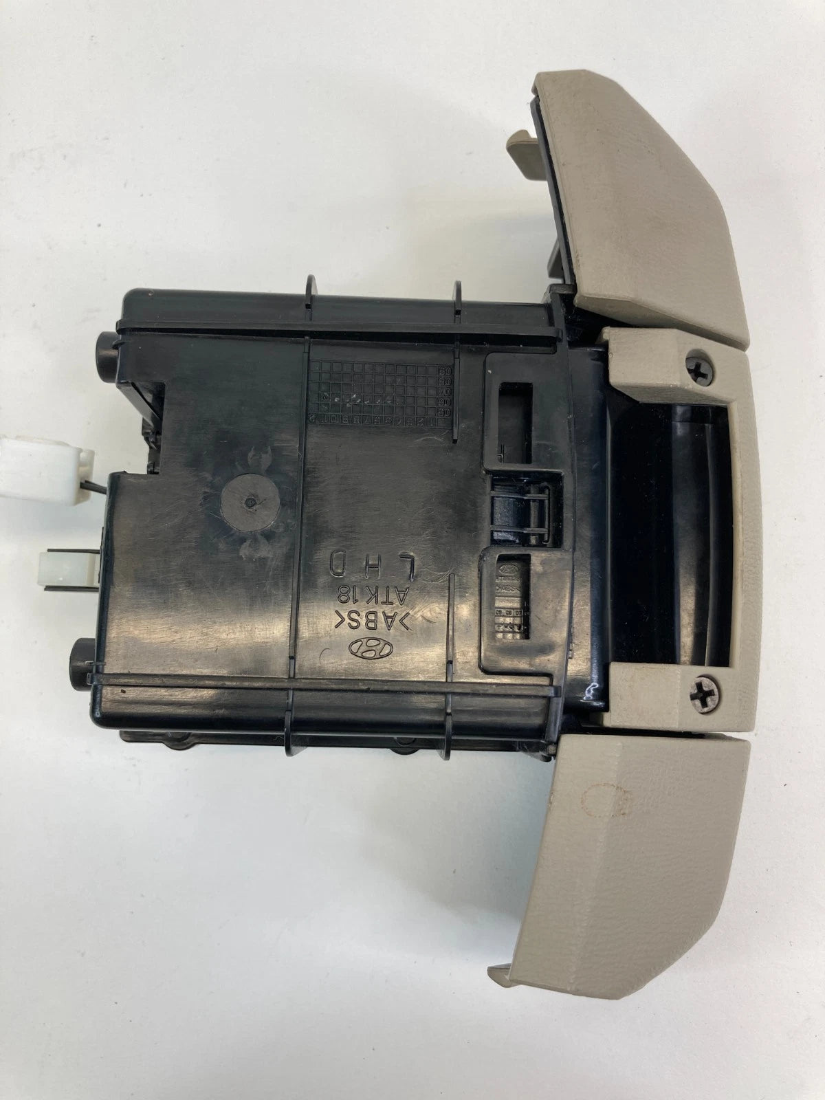 2007-2010 HYUNDAI ELANTRA SEDAN CENTER DASH ASHTRAY ASH TRAY COMPARTMENT STORAGE