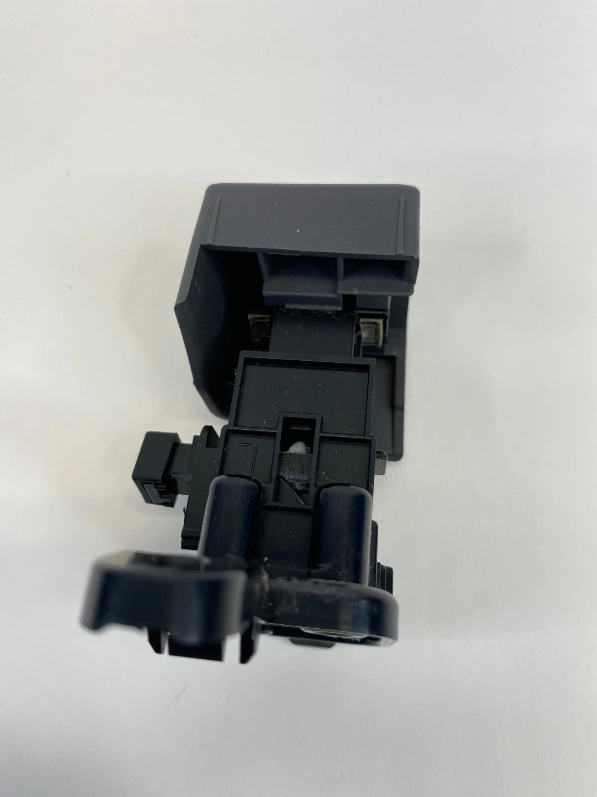 2010-2015 TOYOTA PRIUS GLOVE BOX COMPARTMENT LATCH LOCK RELEASE BUTTON OEM