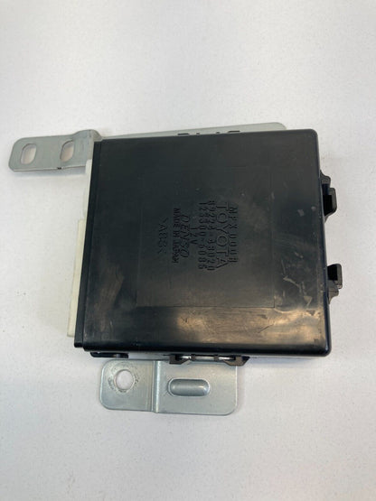 1999-2003 Lexus RX300 Rear Left Multiplex Computer Control Module 89224-48020